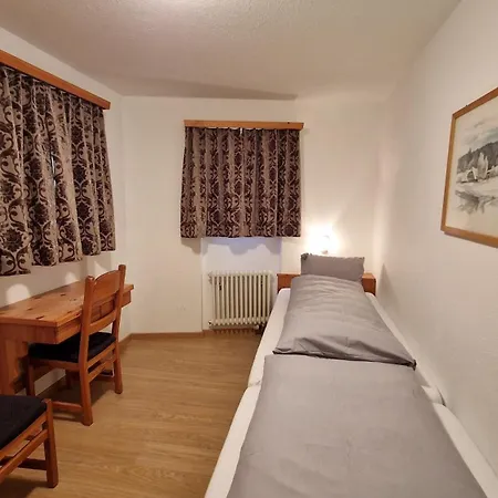 Chesa Bellaval, Haus La Vuolp 3 1 2-zimmerwohnung