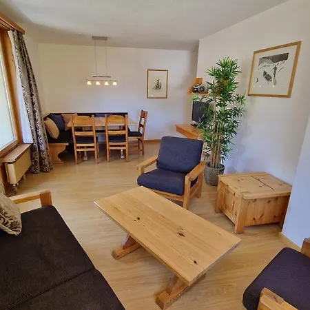 Chesa Bellaval, Haus La Vuolp 3 1 2-zimmerwohnung 席尔瓦普拉纳