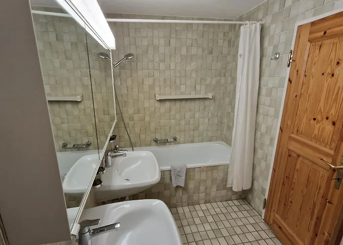 Chesa Bellaval, Haus La Vuolp 3 1 2-zimmerwohnung * Silvaplana